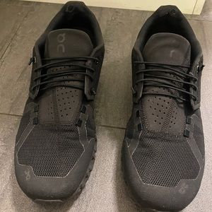 On Cloud Men sneakers in Black size 12